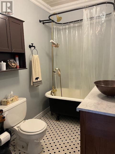 319 Ontario Street Property Photo 18