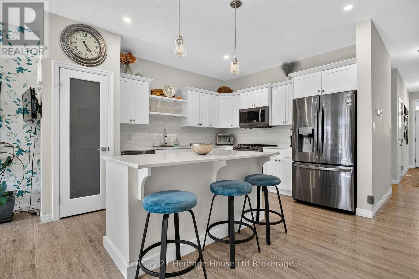 16 Huntley Avenue Property Photo 6