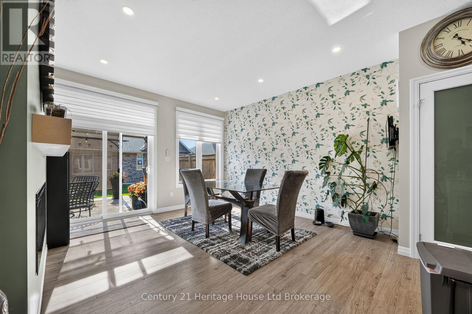 16 Huntley Avenue Property Photo 9
