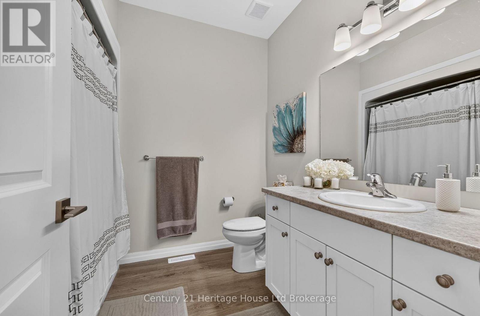16 Huntley Avenue Property Photo 11