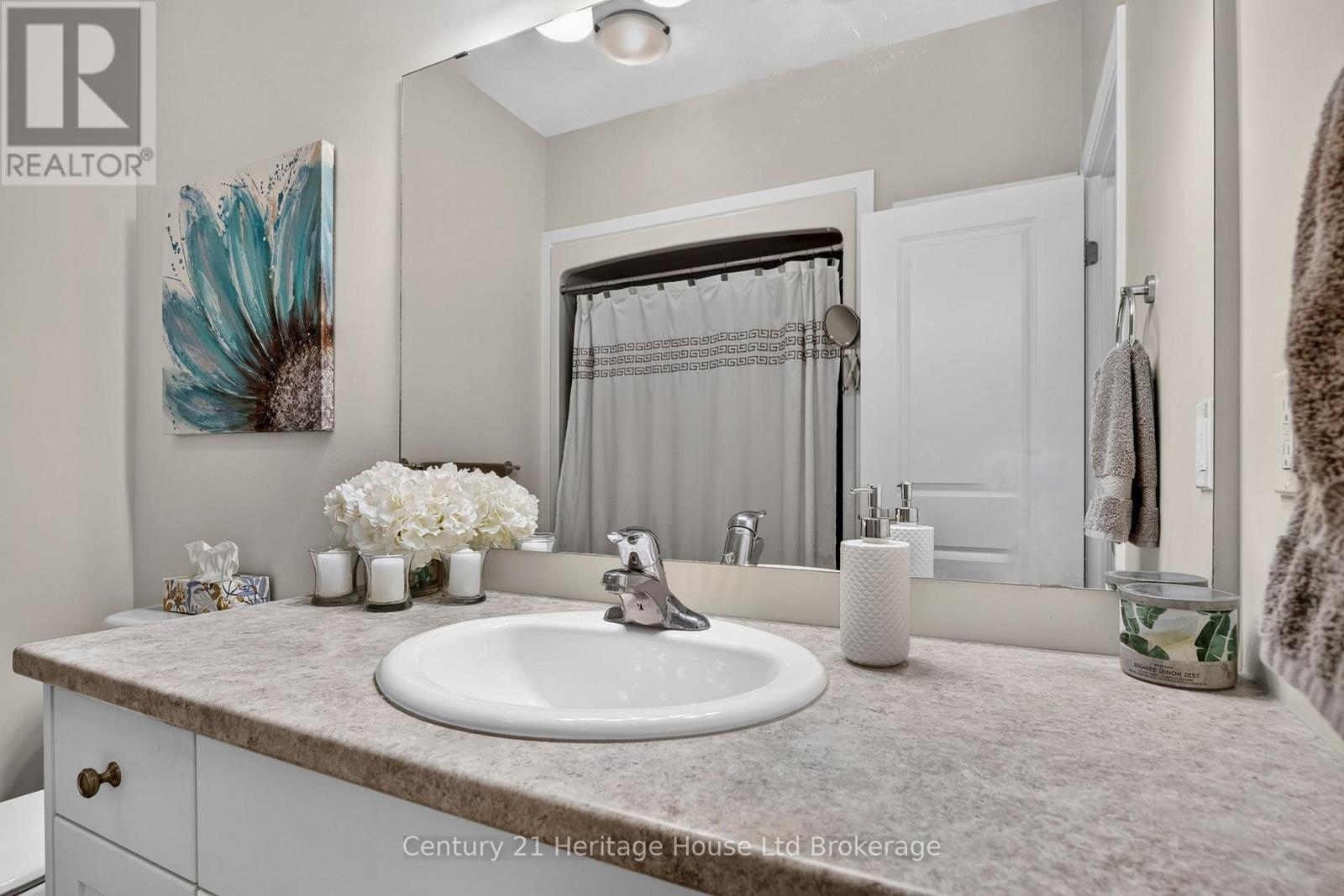 16 Huntley Avenue Property Photo 12