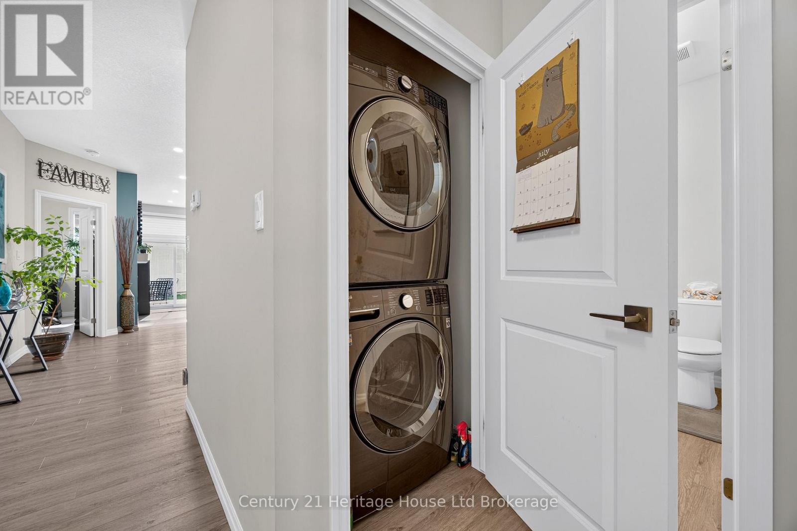 16 Huntley Avenue Property Photo 17