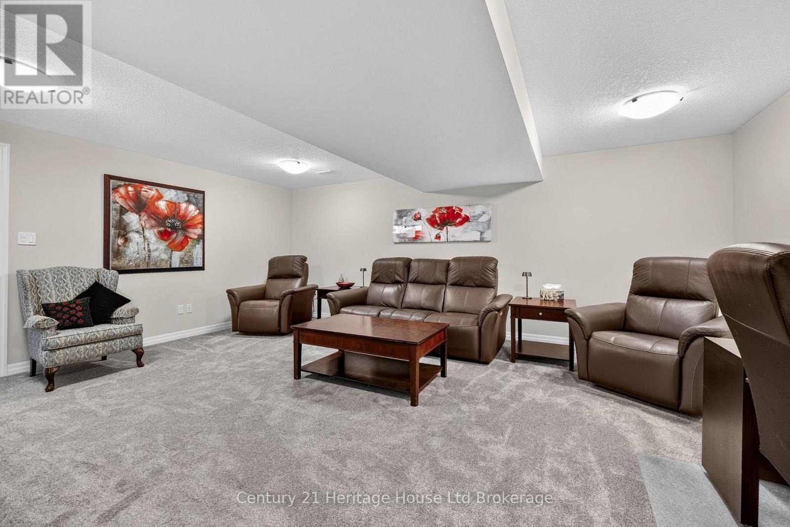 16 Huntley Avenue Property Photo 18