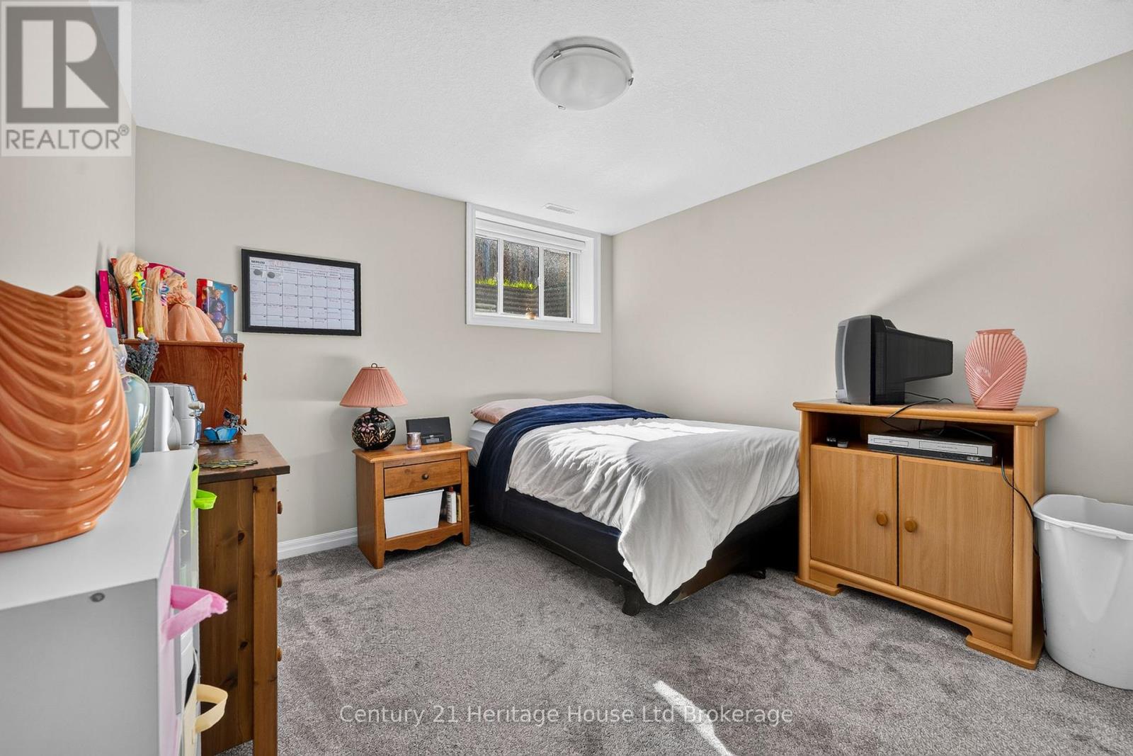 16 Huntley Avenue Property Photo 20