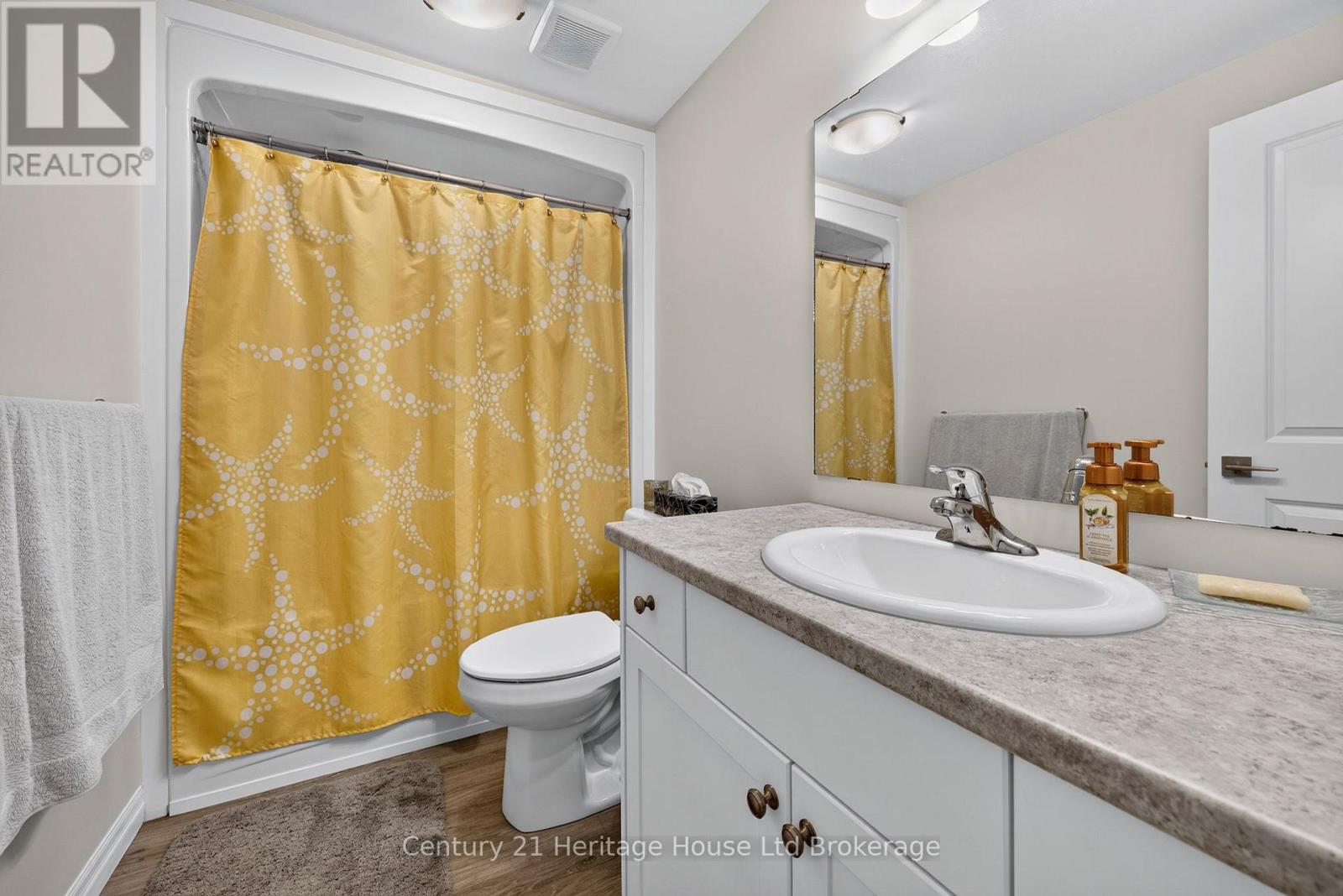 16 Huntley Avenue Property Photo 21