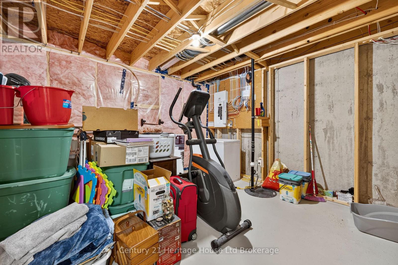 16 Huntley Avenue Property Photo 24
