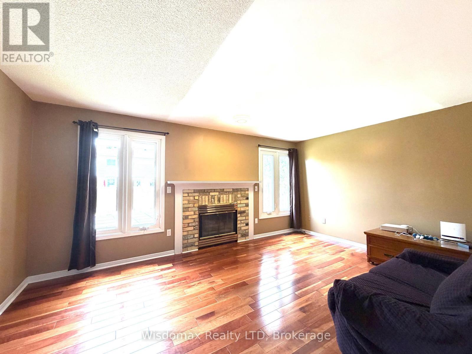 1 Crysler Crescent Property Photo 3