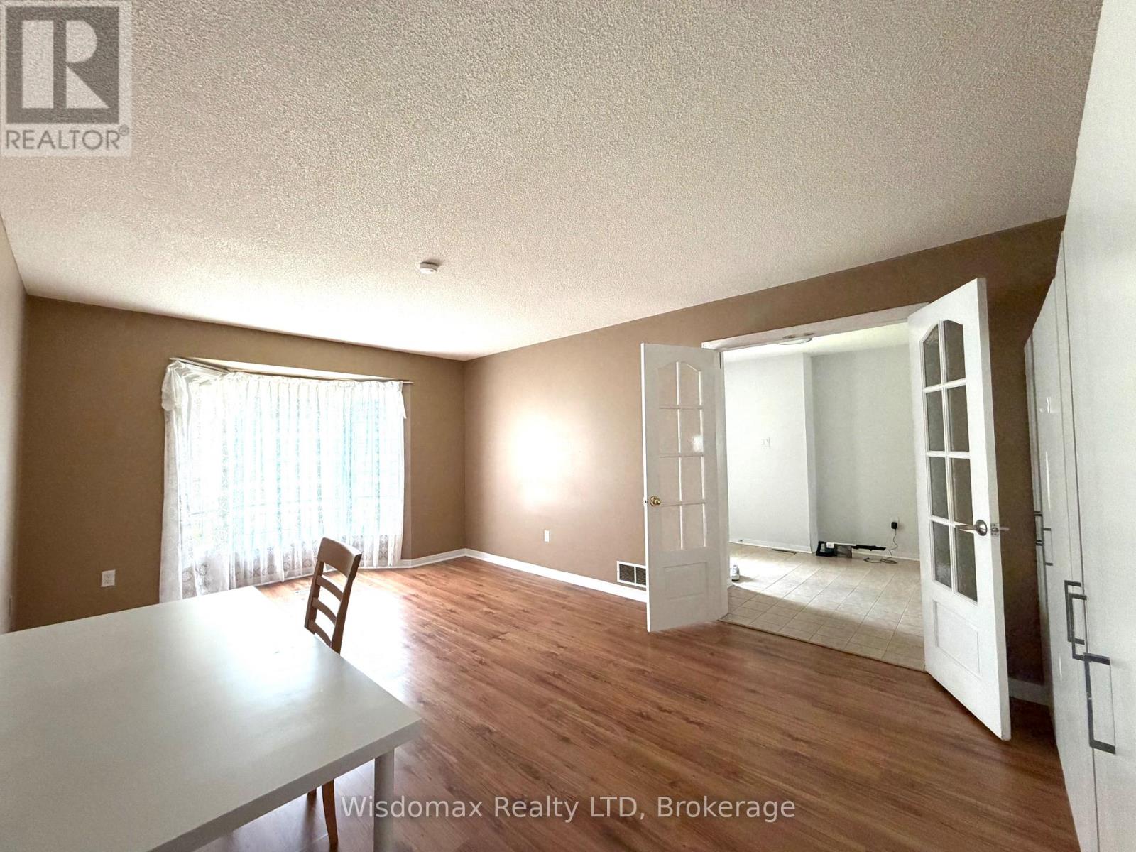 1 Crysler Crescent Property Photo 5