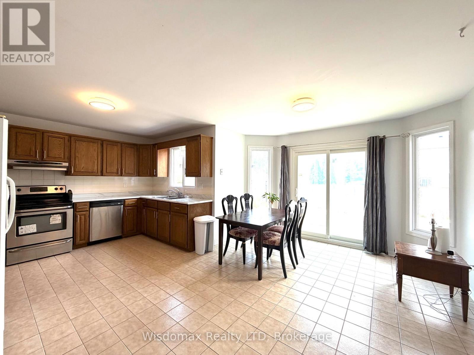 1 Crysler Crescent Property Photo 7