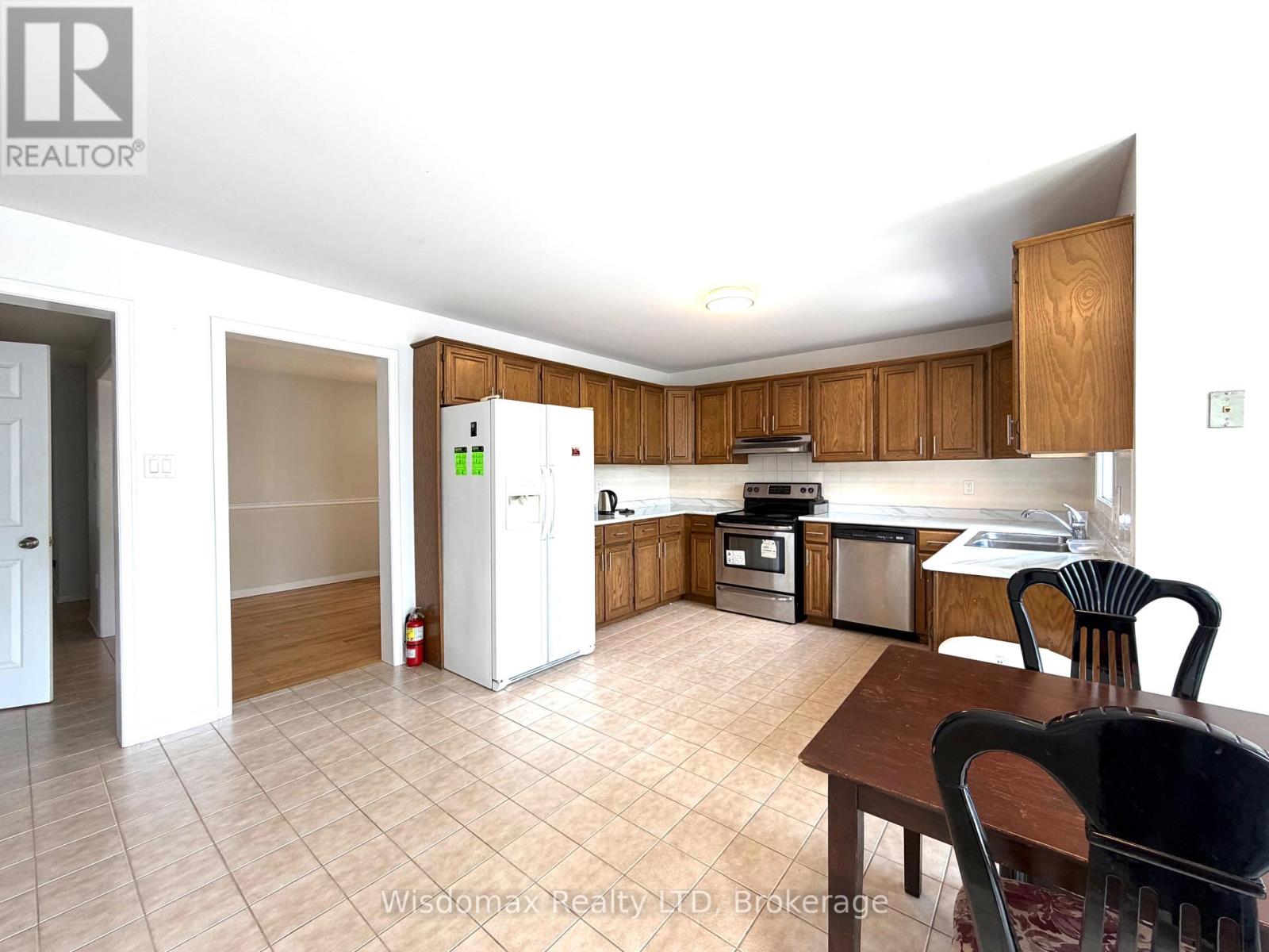 1 Crysler Crescent Property Photo 9