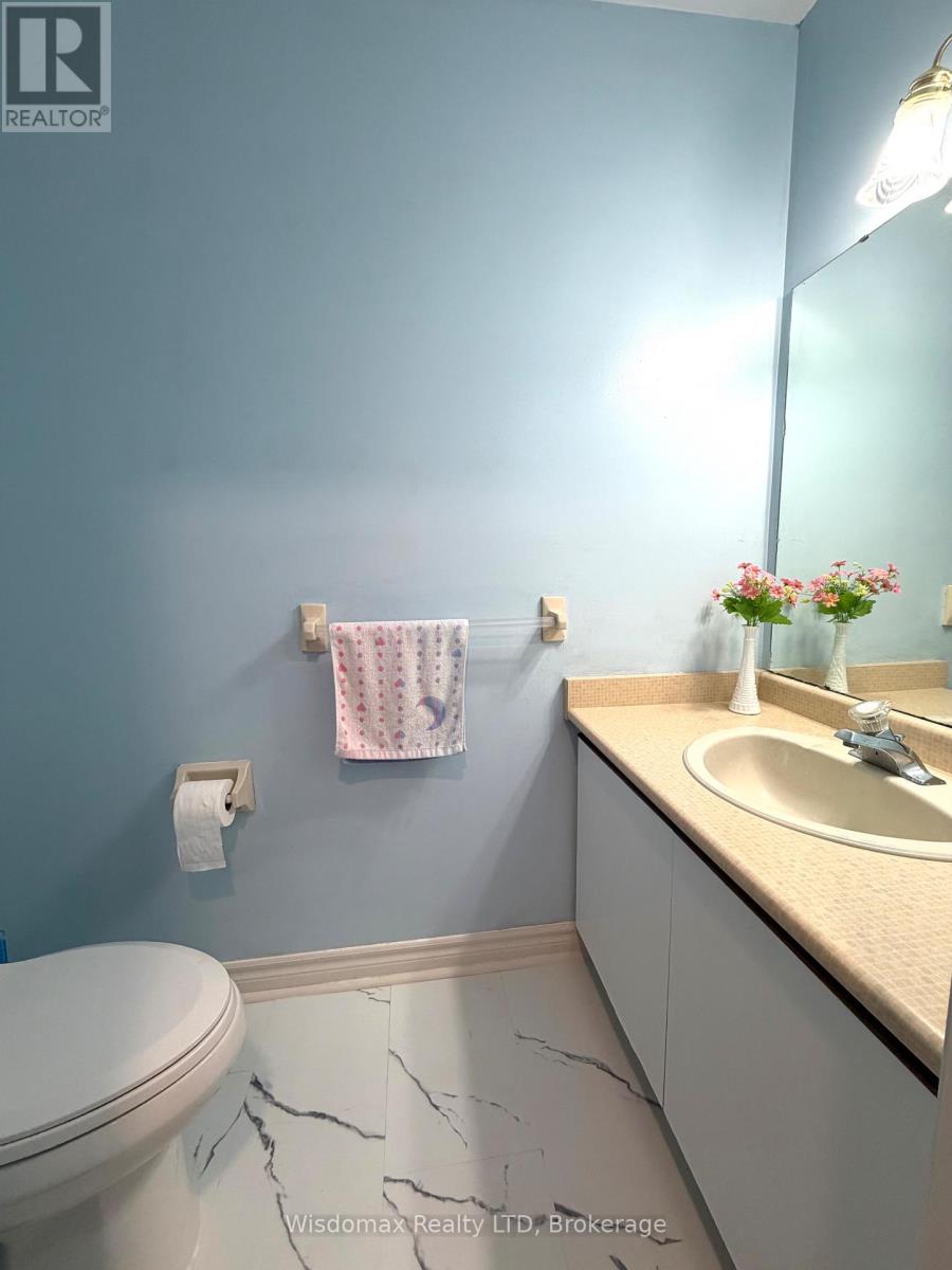 1 Crysler Crescent Property Photo 11
