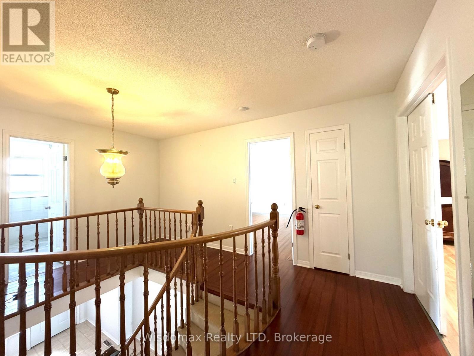 1 Crysler Crescent Property Photo 12