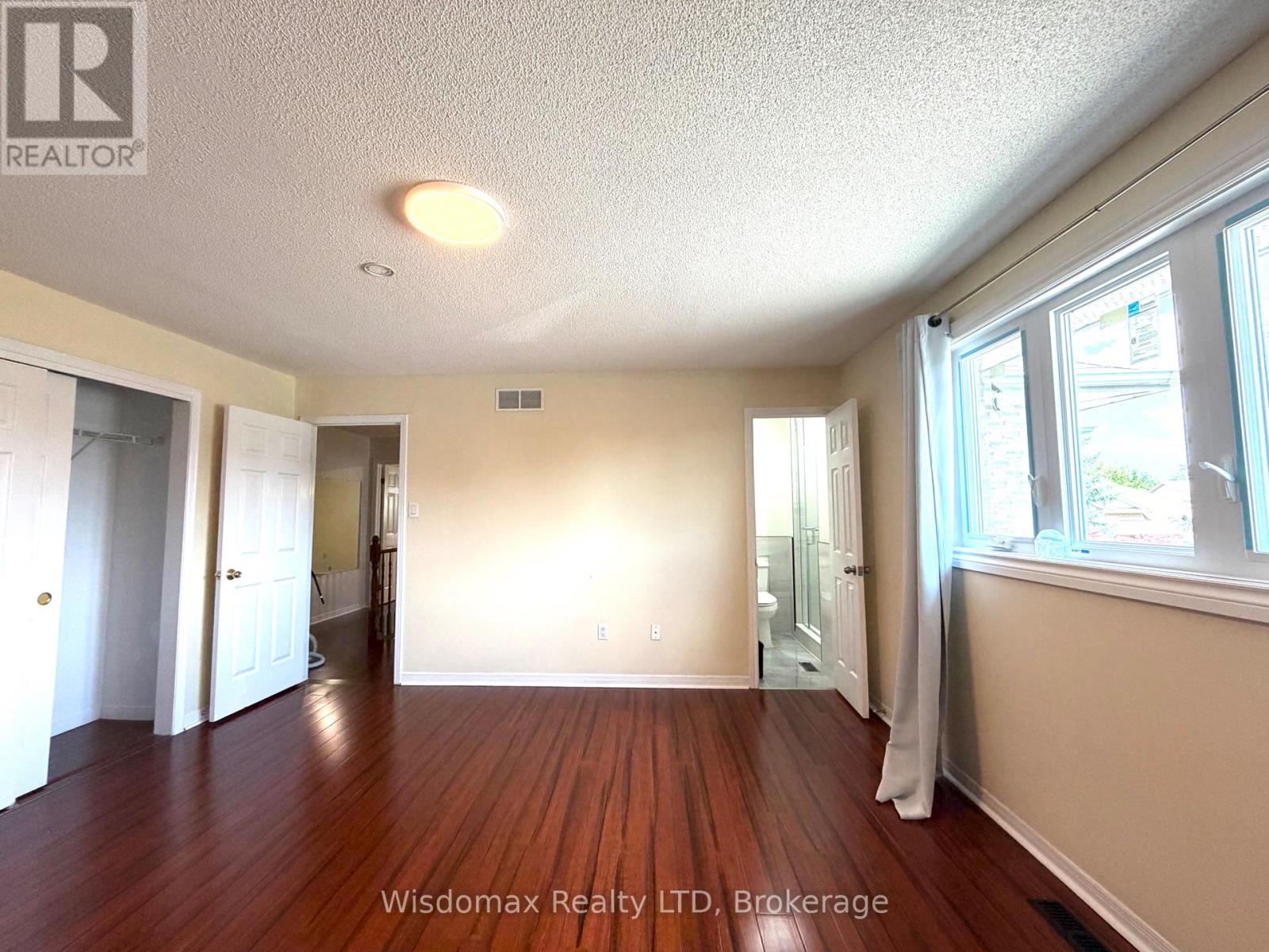1 Crysler Crescent Property Photo 15