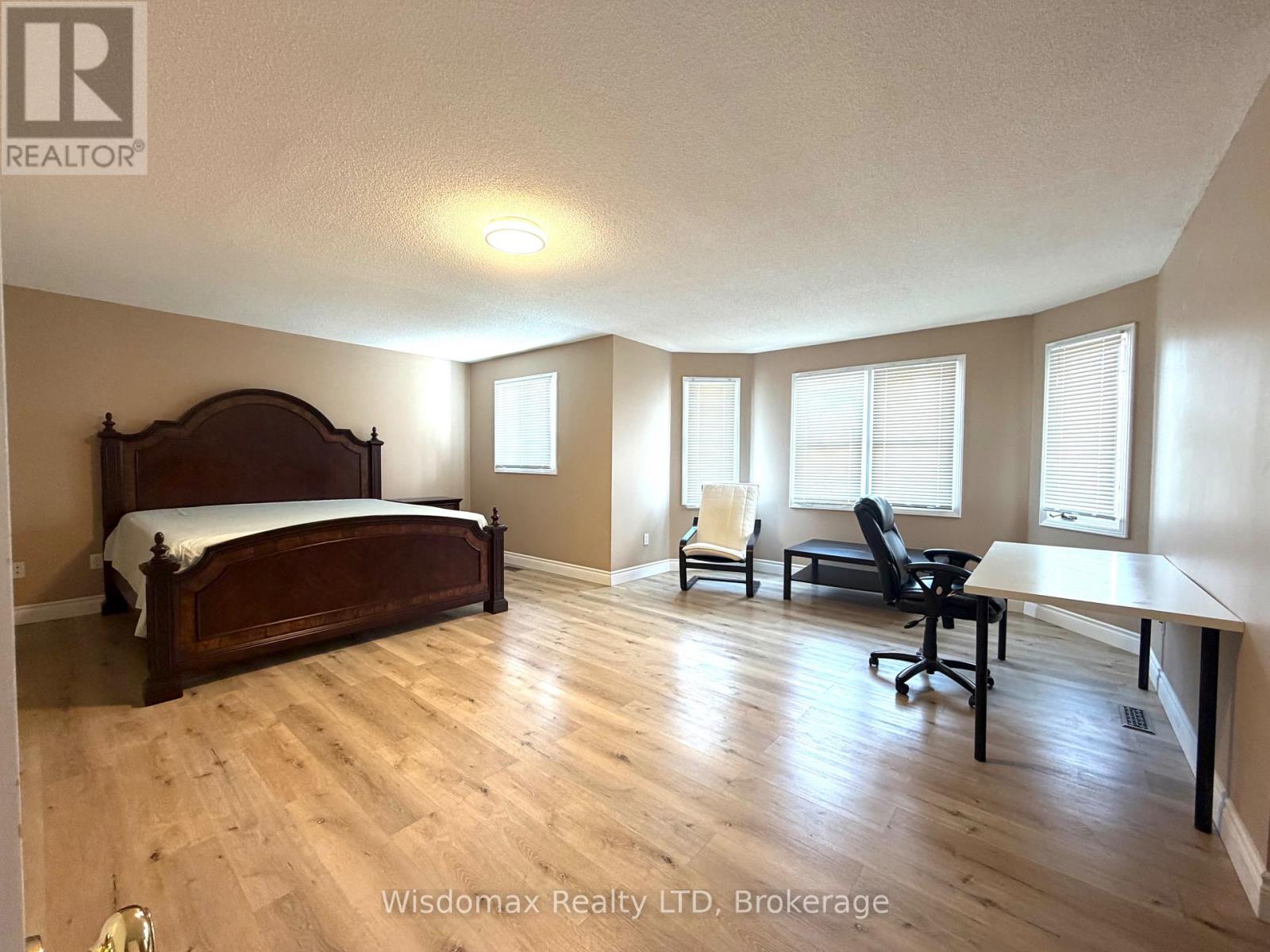 1 Crysler Crescent Property Photo 16