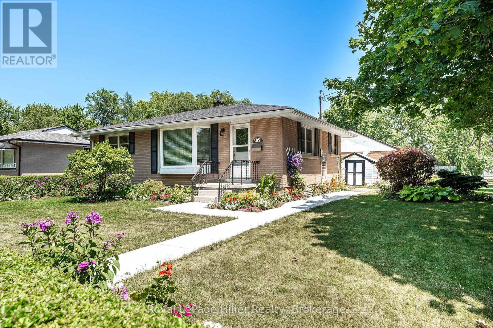 185 STRACHAN STREET
