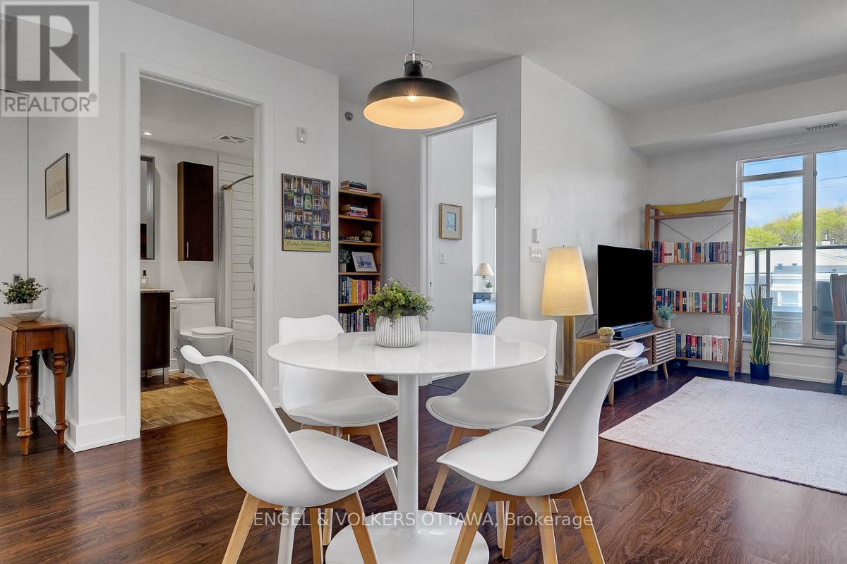 213 - 7 Marquette Avenue Property Photo 11