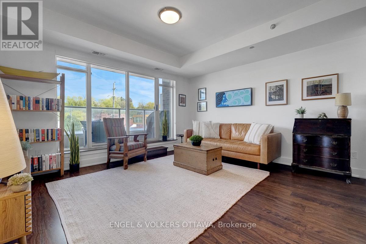 213 - 7 Marquette Avenue Property Photo 12