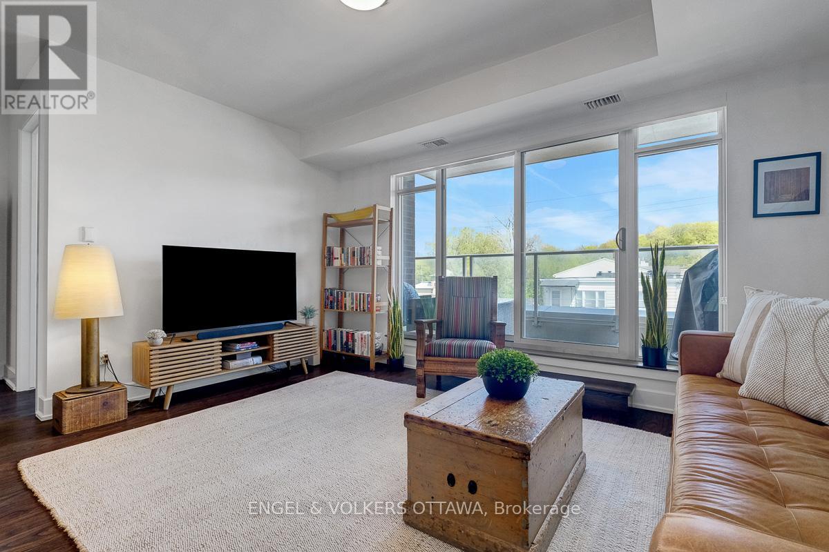 213 - 7 Marquette Avenue Property Photo 16