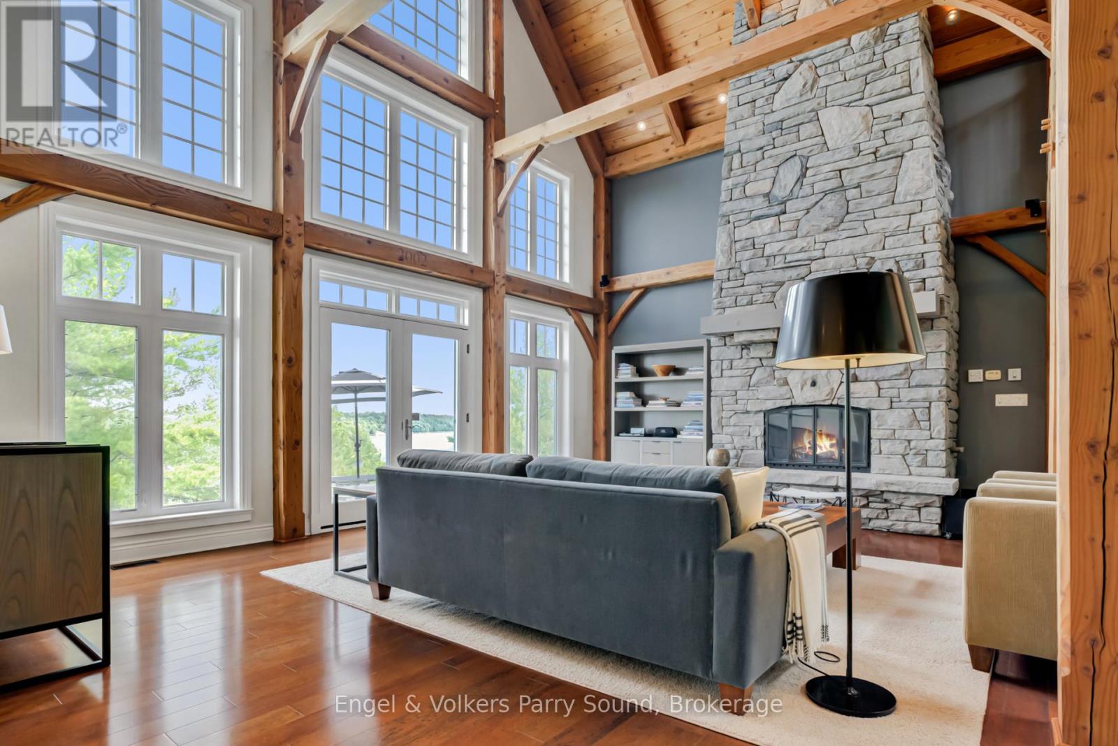 22 Beacon Point Drive Property Photo 8