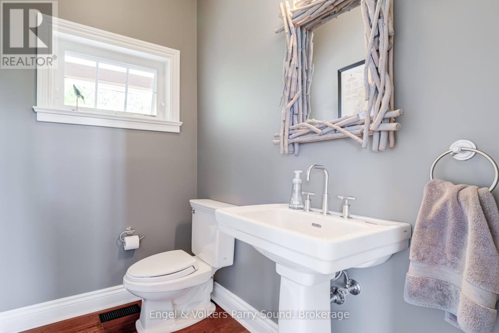 22 Beacon Point Drive Property Photo 18