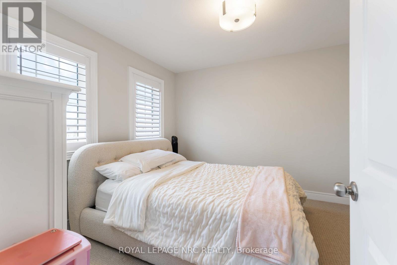 432 Viking Street Property Photo 17