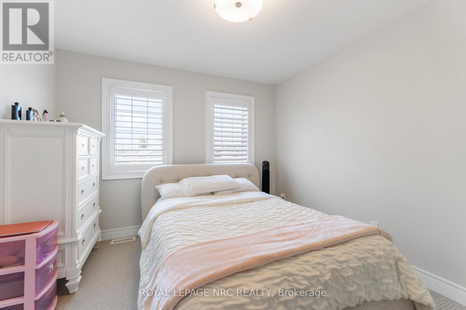 432 Viking Street Property Photo 18