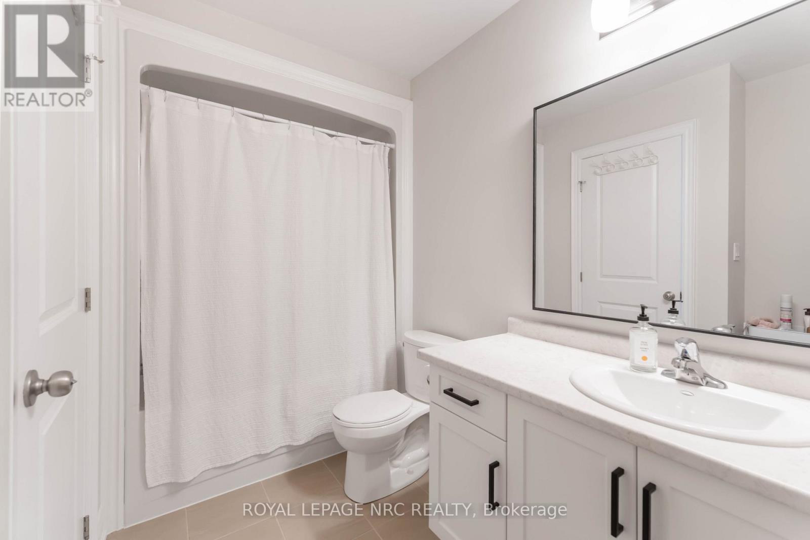 432 Viking Street Property Photo 19