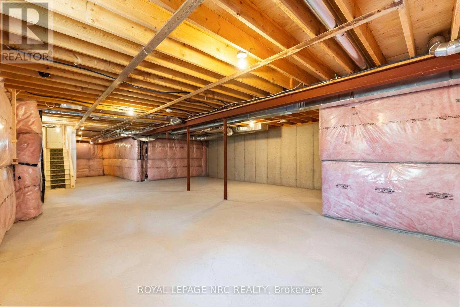 432 Viking Street Property Photo 30