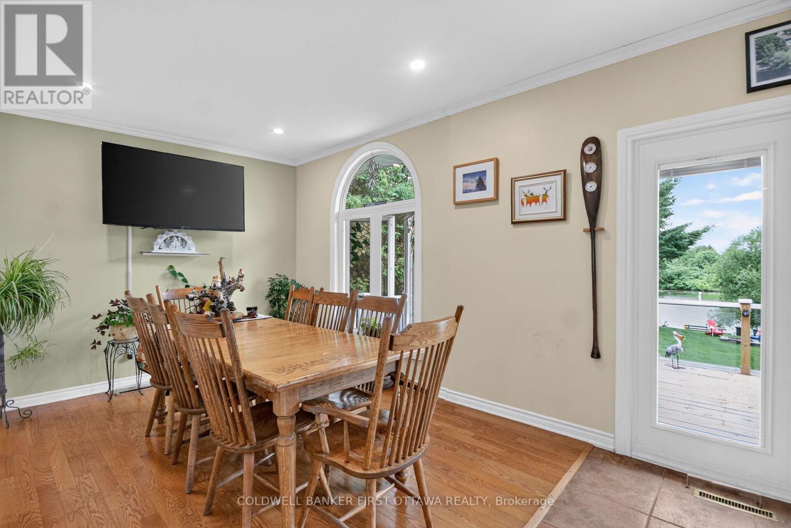2014 River Road N Property Photo 14