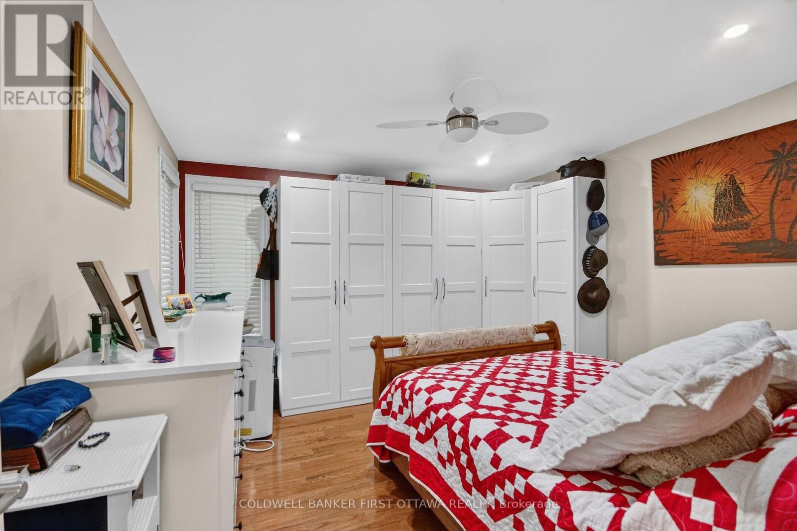 2014 River Road N Property Photo 15