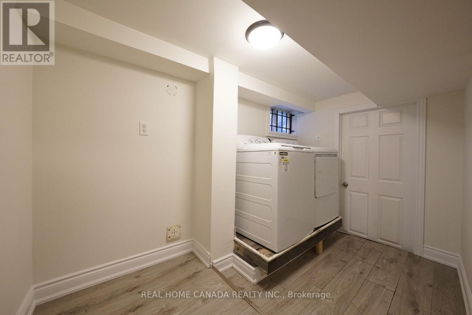 5262 Kitchener Street Property Photo 22