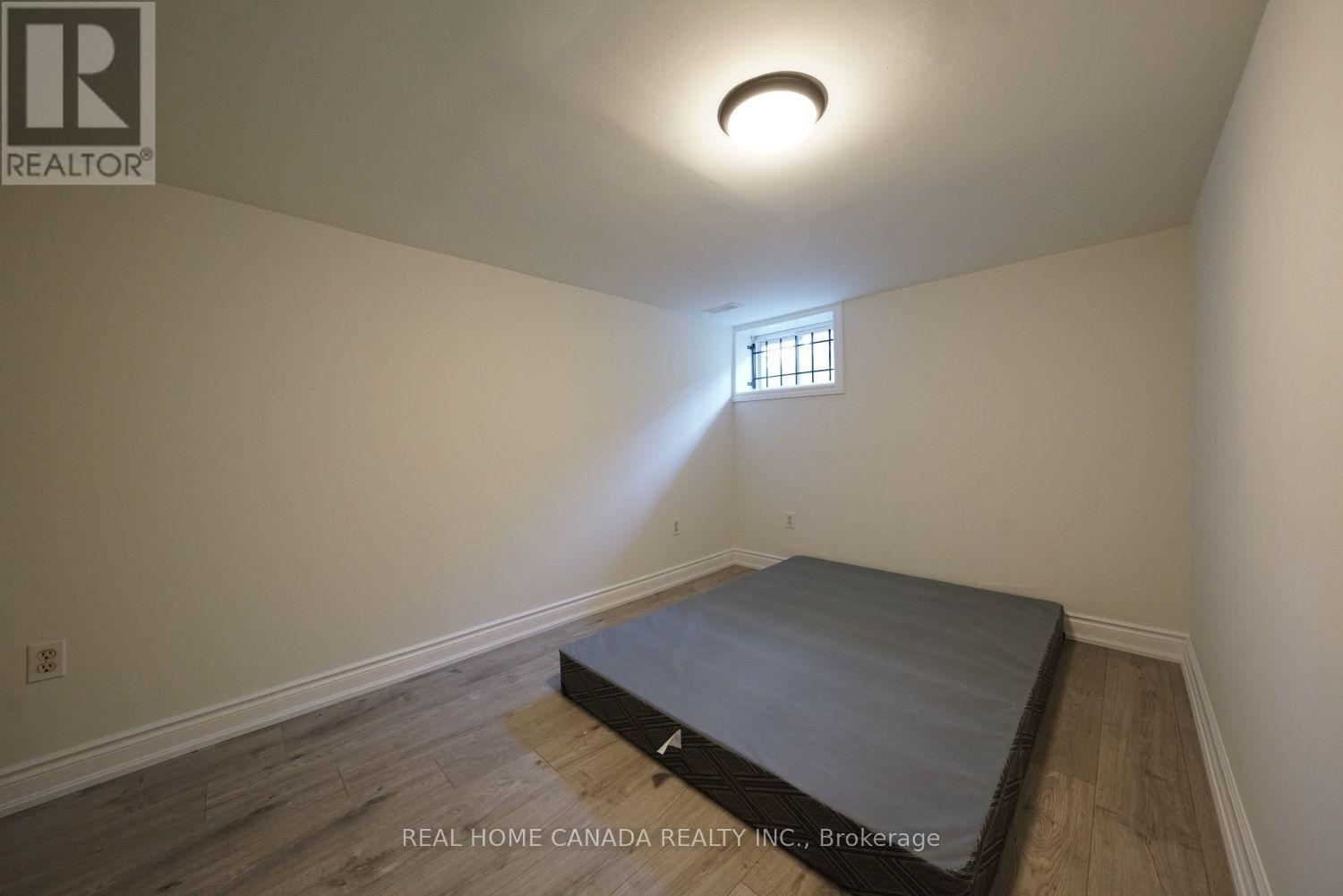 5262 Kitchener Street Property Photo 26