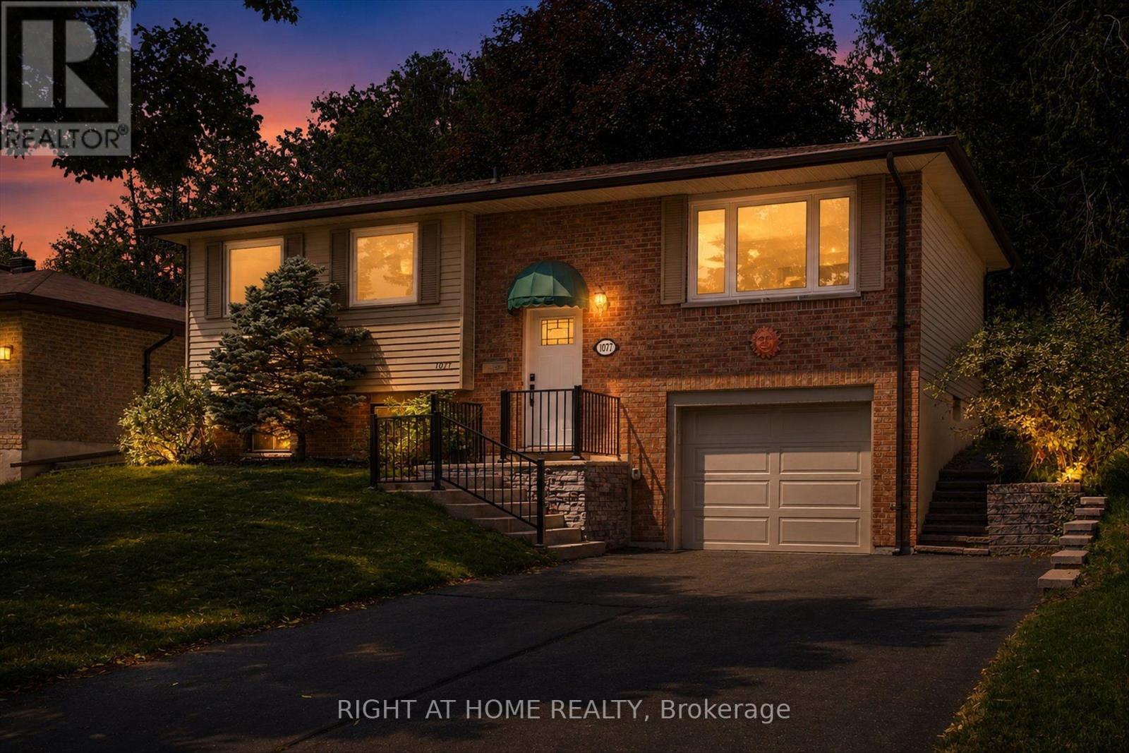 1077 DANITA BOULEVARD