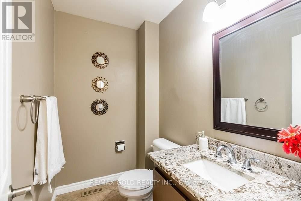 573 Burnett Avenue Property Photo 15