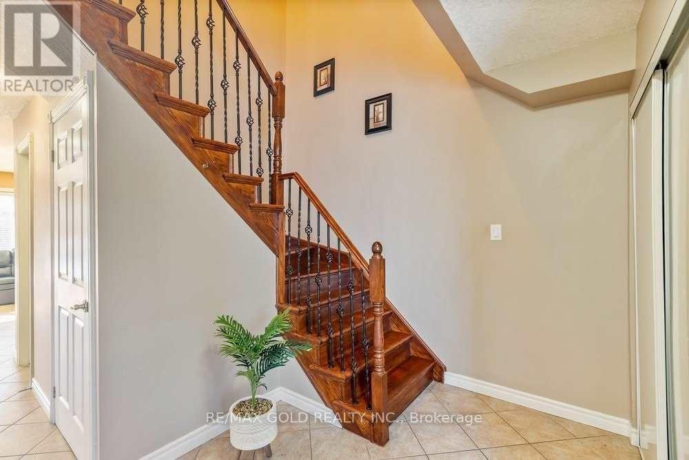 573 Burnett Avenue Property Photo 16