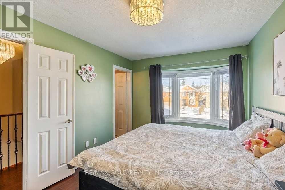 573 Burnett Avenue Property Photo 18