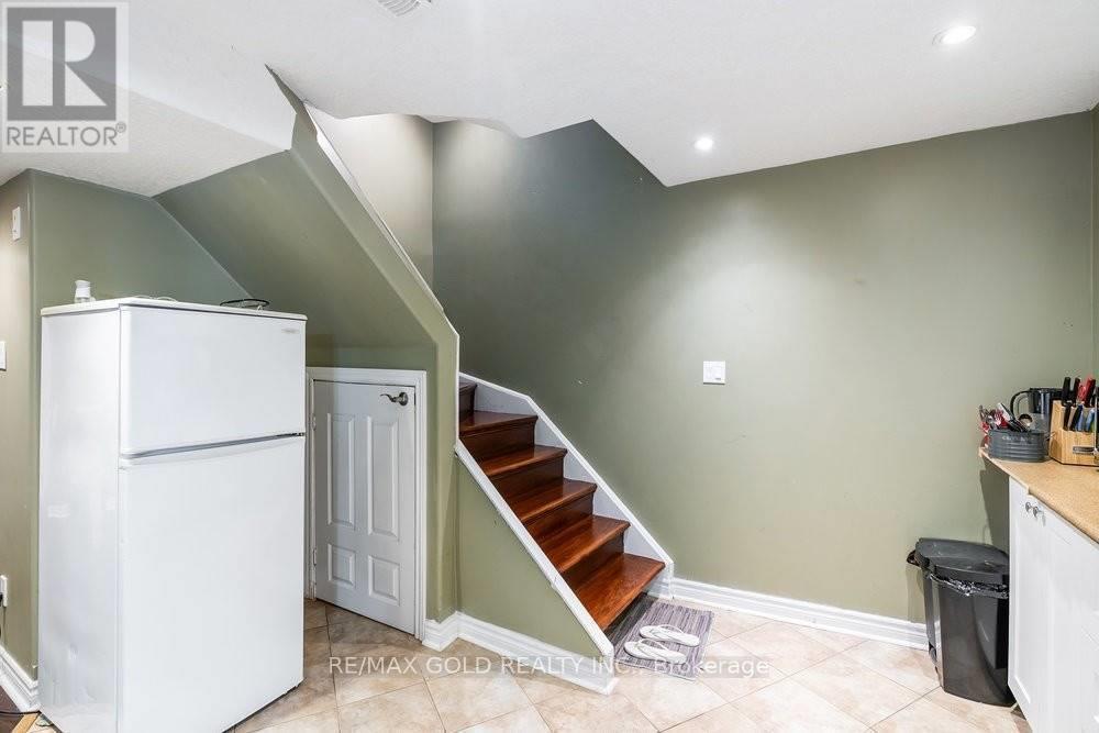 573 Burnett Avenue Property Photo 25