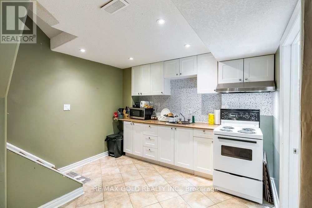 573 Burnett Avenue Property Photo 26