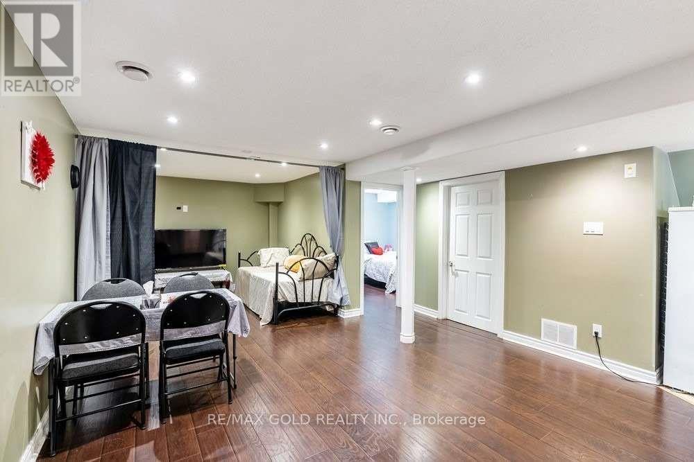 573 Burnett Avenue Property Photo 30