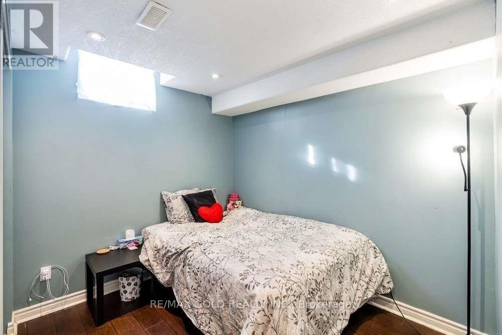 573 Burnett Avenue Property Photo 31