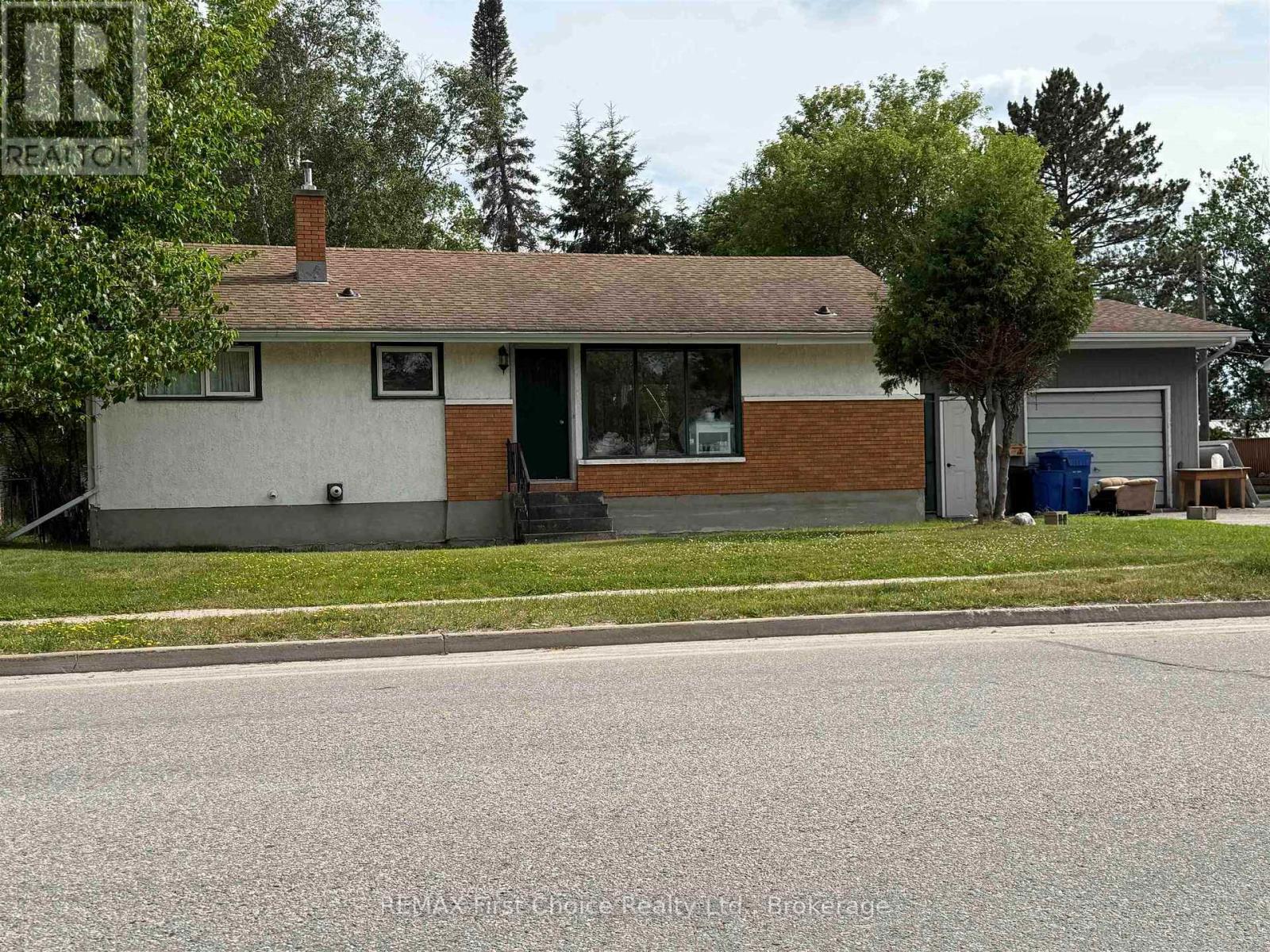 116 PARKDALE ROAD Property Photo 1