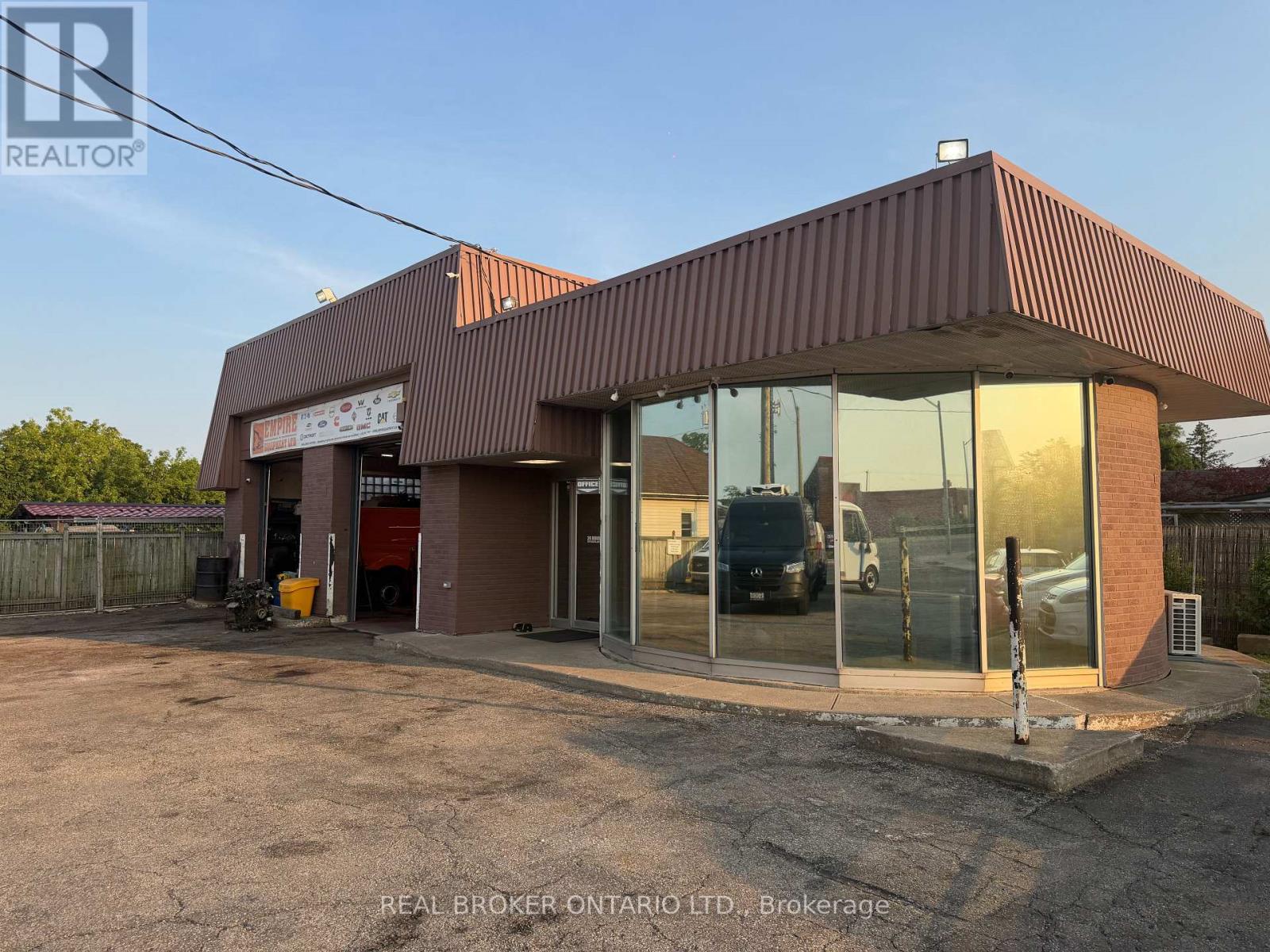 362 Dundas Street N Property Photo 5