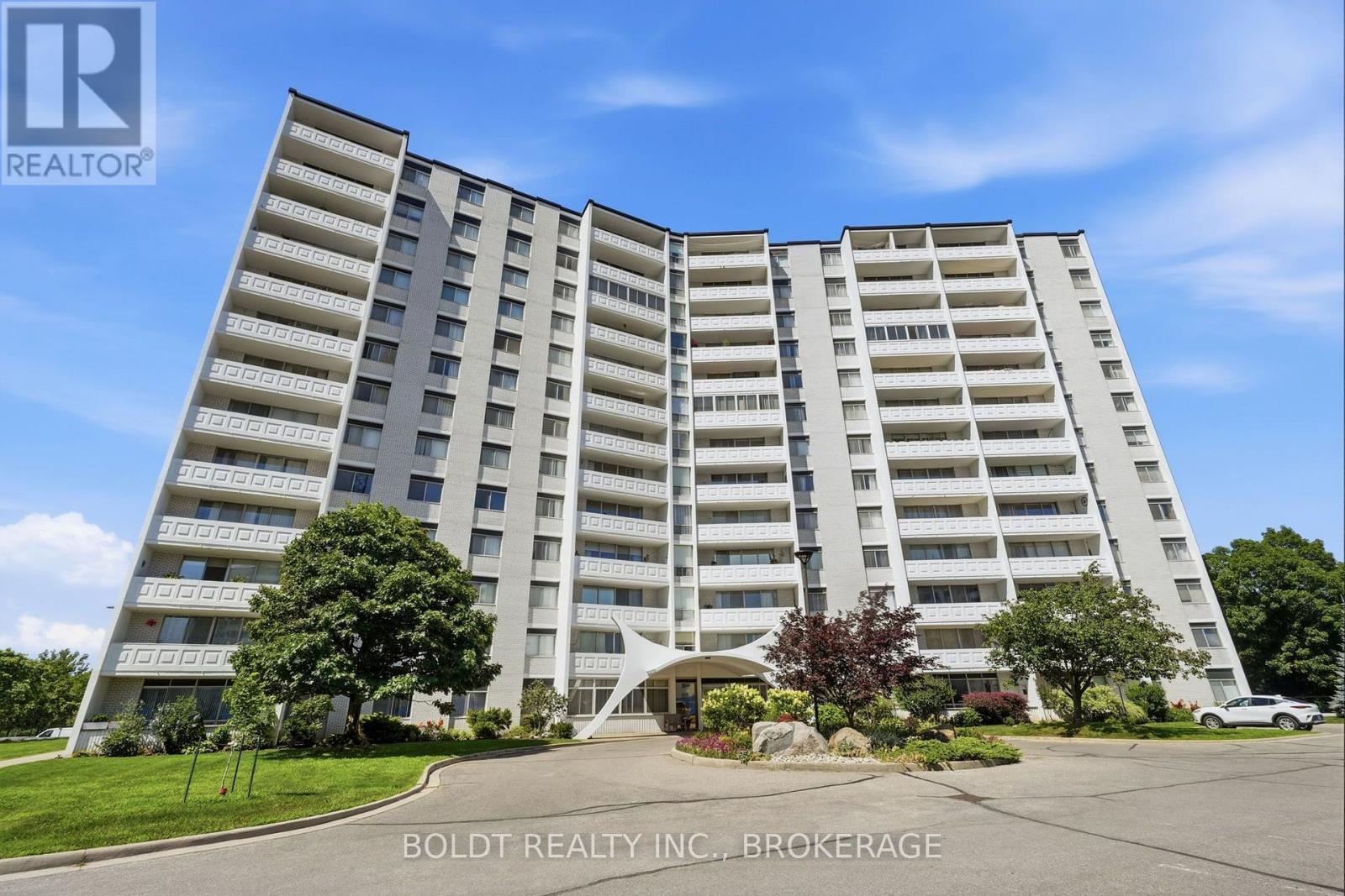 504 - 15 Towering Heights Boulevard Property Photo 1
