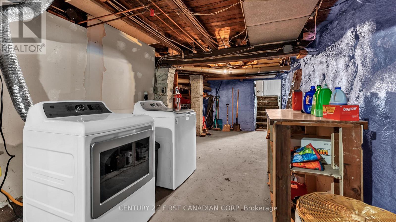 118 Wharncliffe Road S Property Photo 19