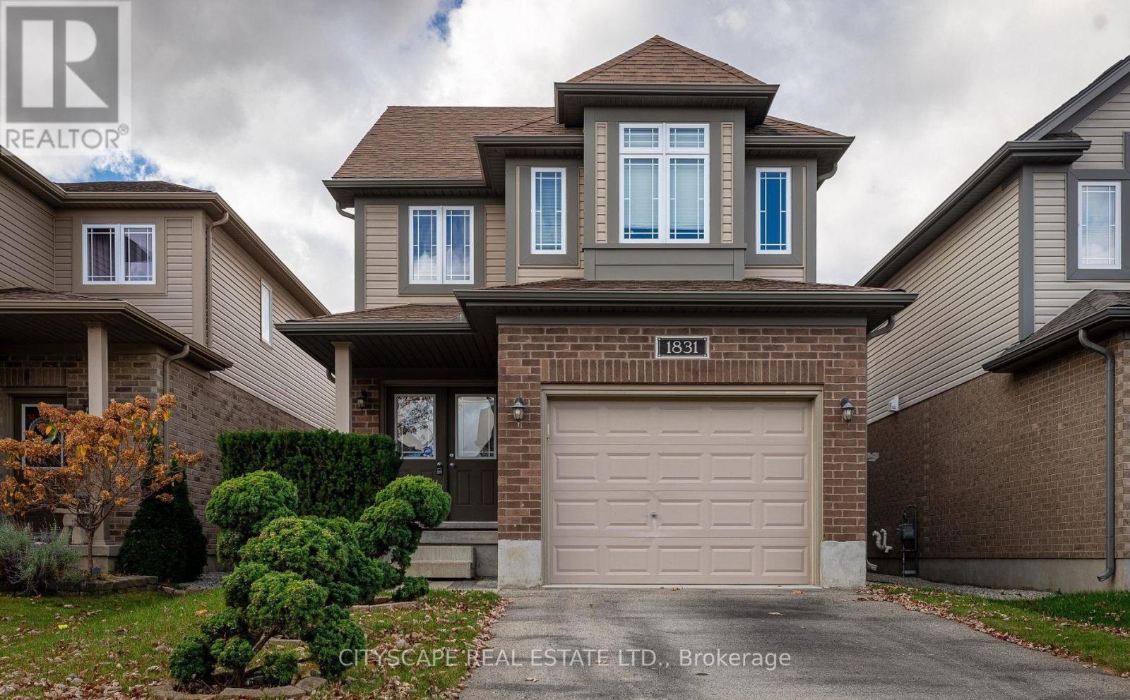 1831 Reilly Walk Property Photo 1