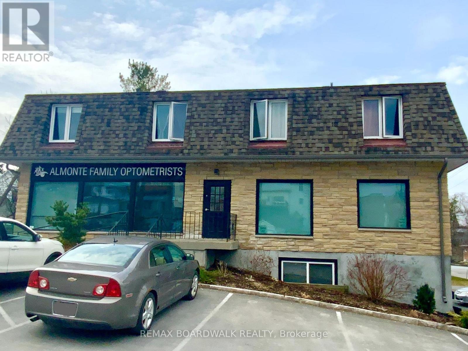 77 BRAE STREET Property Photo 1