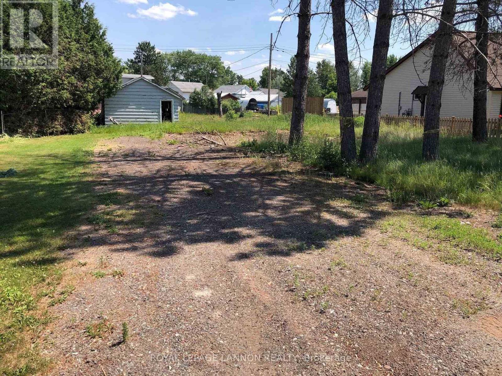 7 Starr Street Property Photo 3