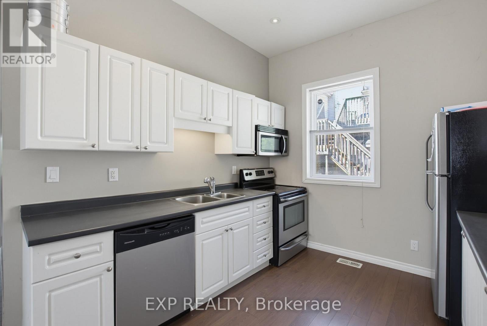 121 Mount Pleasant Avenue Property Photo 17