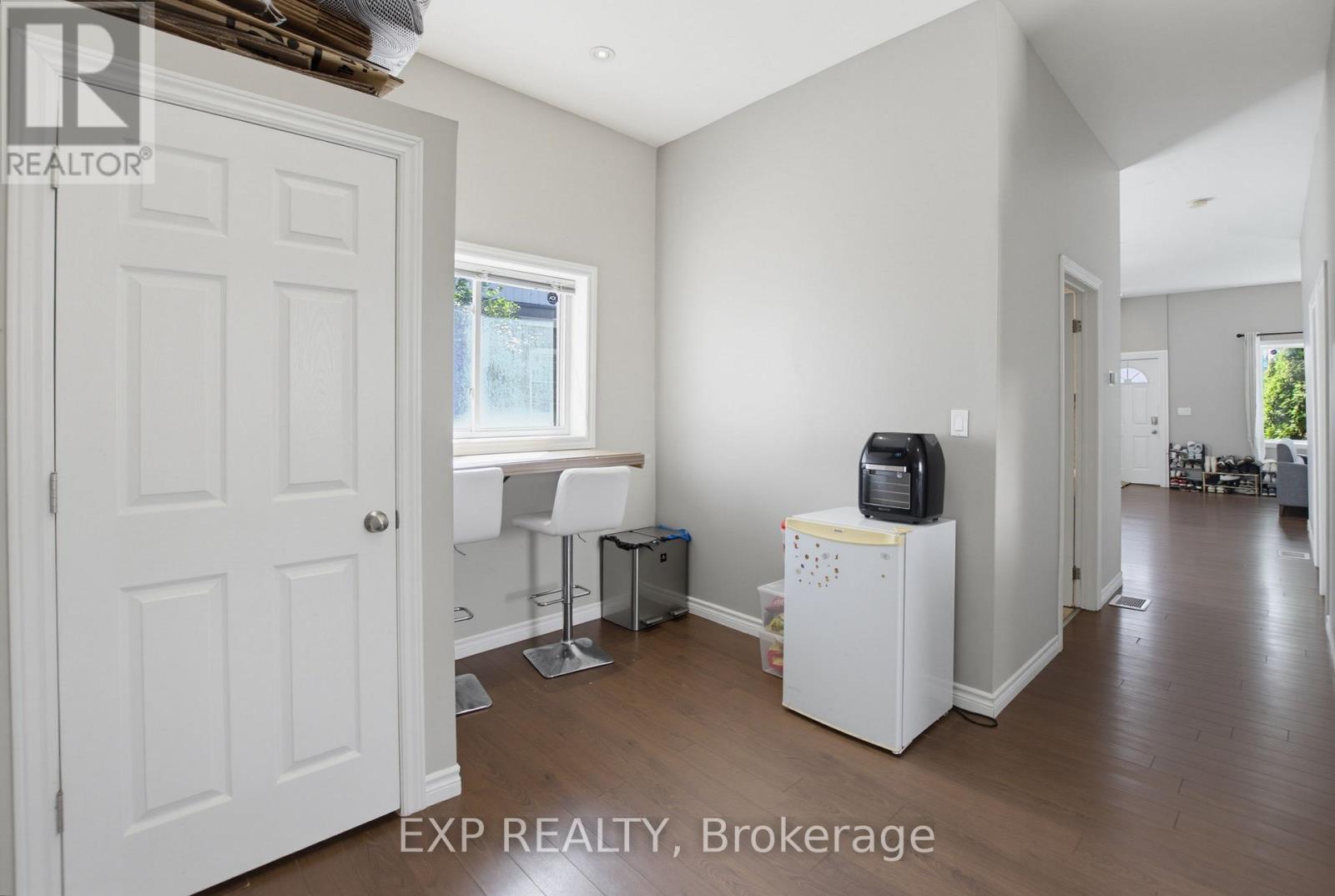 121 Mount Pleasant Avenue Property Photo 18