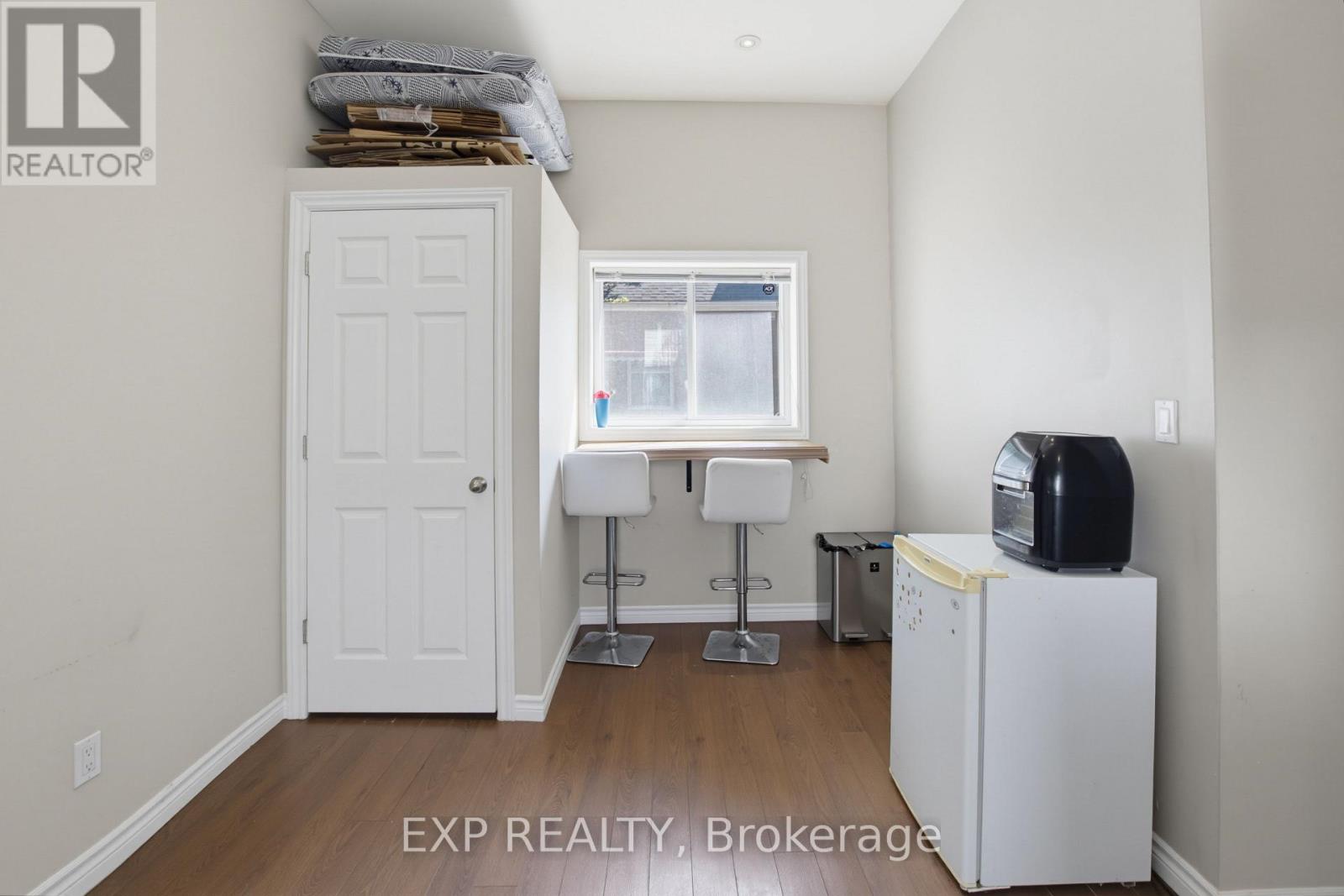 121 Mount Pleasant Avenue Property Photo 19